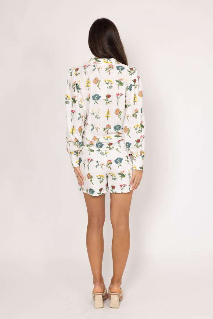 The Bay by Augustine - Botanical Short