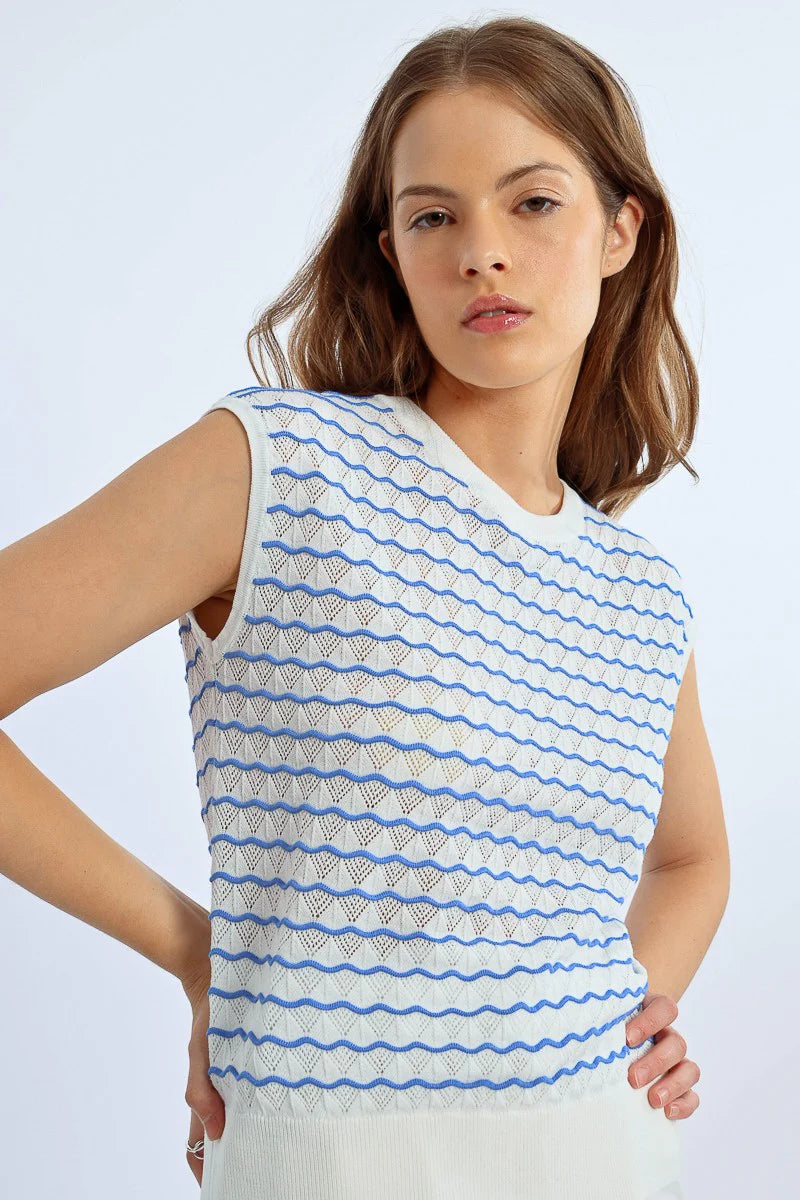 Lili Sidonio - Knitted Sleeveless Sweater